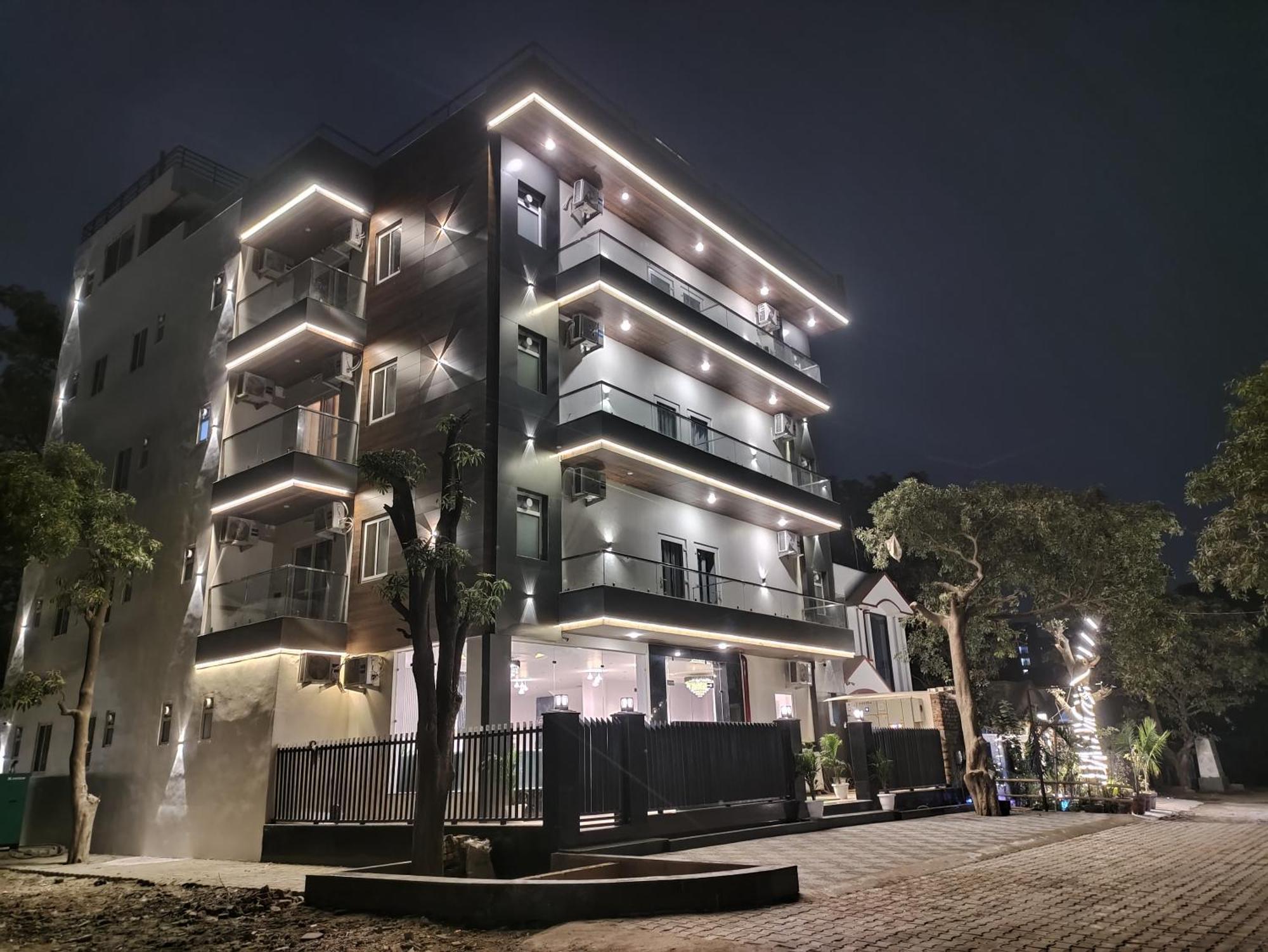 Emerald Suites Большая Нойда Экстерьер фото