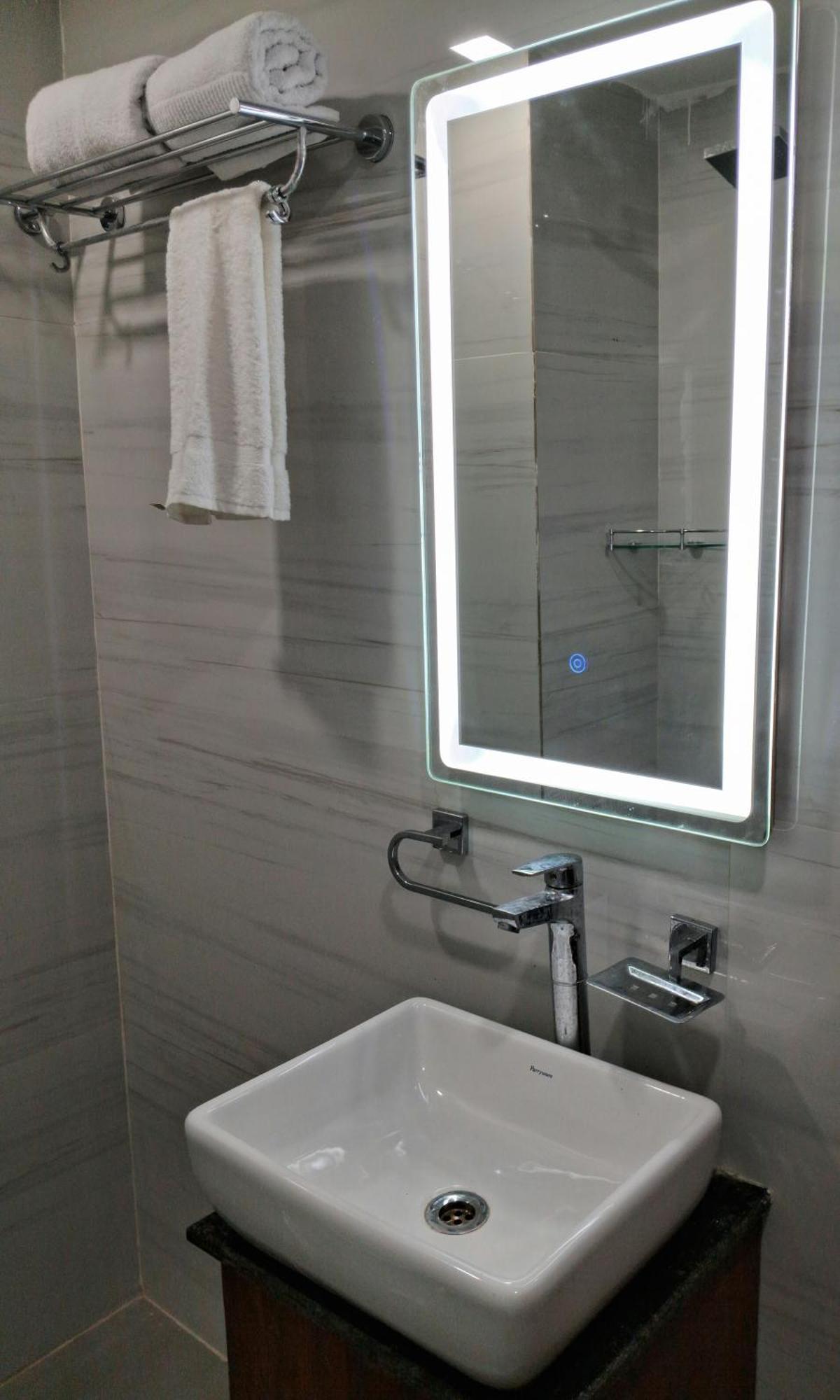 Emerald Suites Большая Нойда Номер фото
