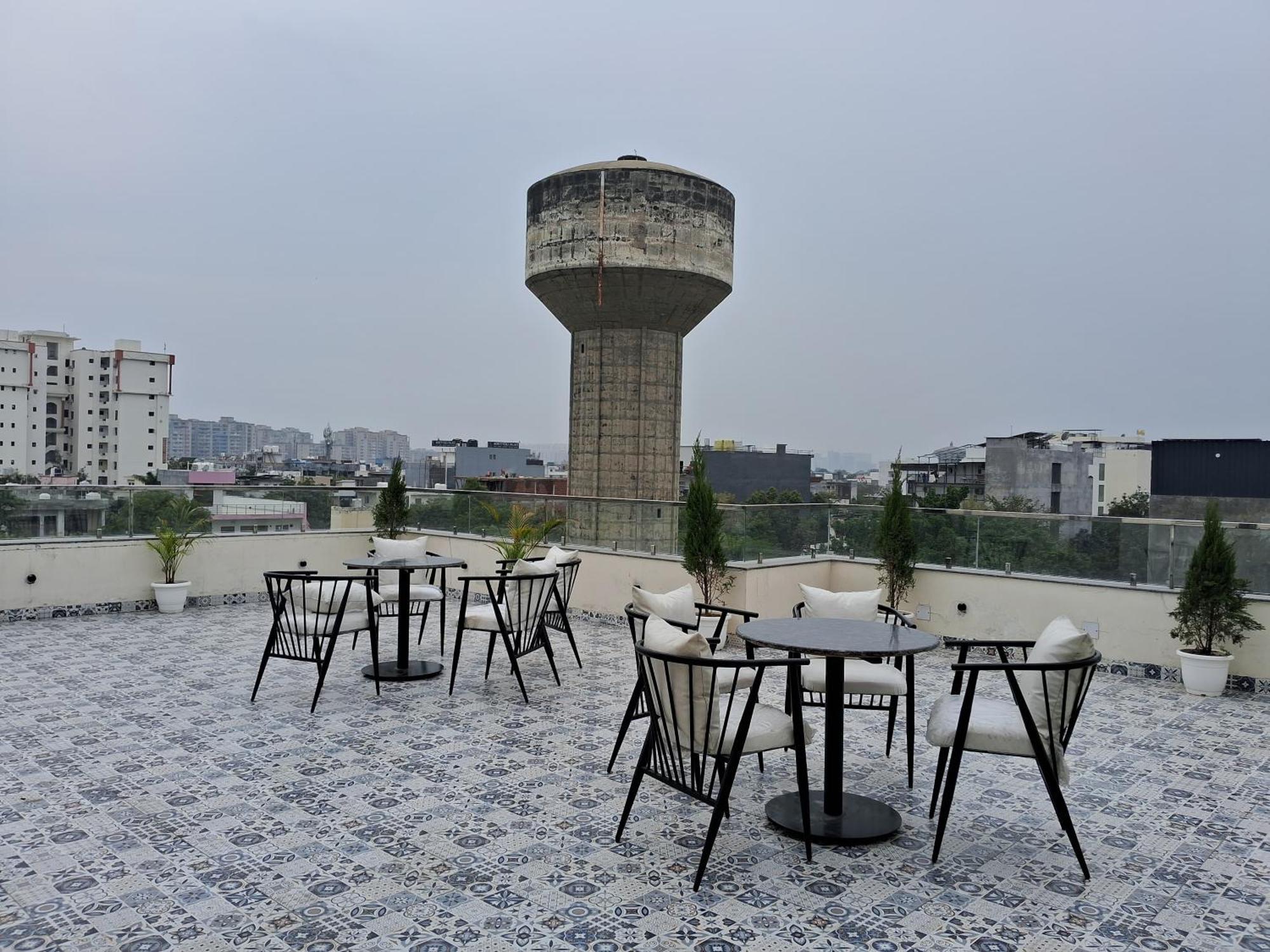 Emerald Suites Большая Нойда Экстерьер фото